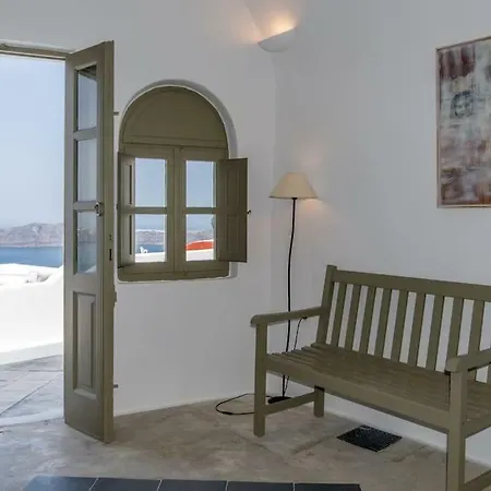 Chess House Imerovigli (Santorini)